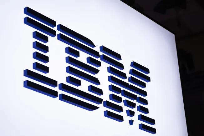 IBM拟在第四季度裁减数千岗位，战略重心转向软件与基础设施