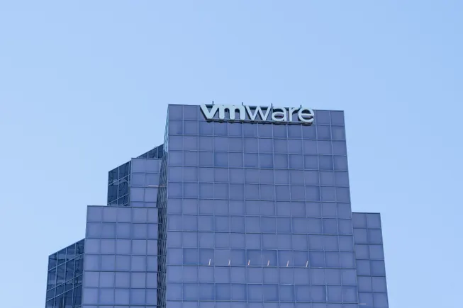 VMware客户缩减部署规模，而非全面迁移